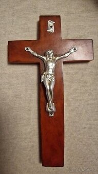 Ježíš na bakelitovém kříži