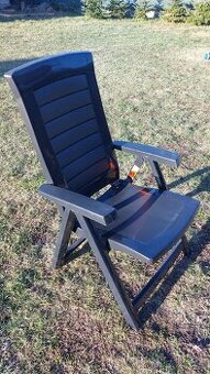 Polohovací křeslo plastové