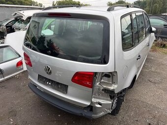 Vw touran 2012 veškeré ND