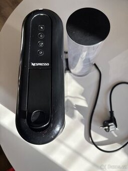 Kávovar Delonghi Nespresso