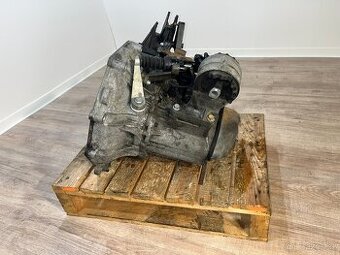 // Převodovka Mini R50 manuální 5st. //
