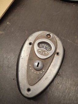 Spínací skříňka + ampérmetr Jawa kývačka.