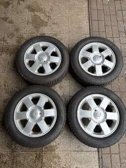 Zimní pneu 205/60/16 s alu disky na Renault