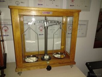 Staré/starožitné/historické váhy Warszawa