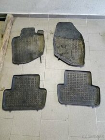 gumové koberečky Volvo V 70 2003