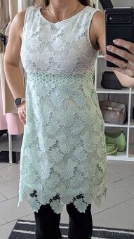 Dámské krajkové pouzdrové šaty Orsay