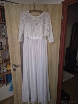 Společenské a svatební šaty