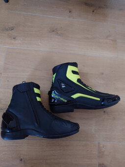 Prodám boty na motorku Forma