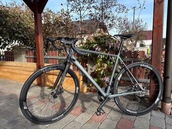 Cube Nuroad FE 2020 – velikost rámu 58