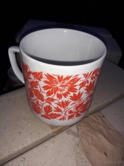 Hrnky, misky, sklo - na chatu, chalupu, do obyťáku