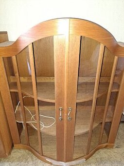 Krásný příborník 4 ks,skříňky s policemi