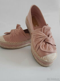 Růžové boty - 1