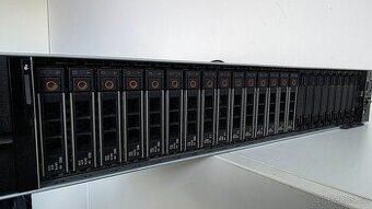 Server Dell PowerEdge R740xd - 100 % stav.