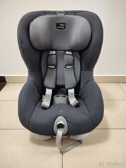 Autosedačka Britax, model King II, 9-18 kg, šedá barva.