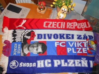 Fanoušovské šály 9kusů - druhy foto , cena celkem