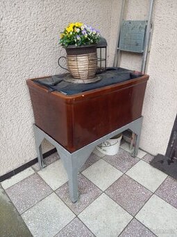 Kameninový dřez s podstavcem