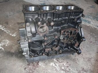 Polomotor AHF, Š.Octavia l 1,9 TDi 81kw, 60 tis.km.