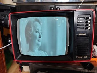 Televize JUNOSŤ 402BC - 1