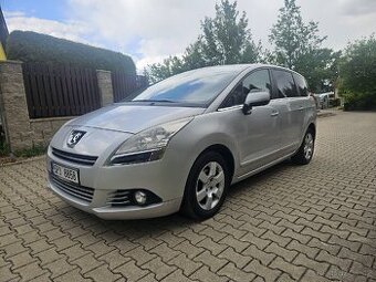 Peugeot 5008 1.6 HDI, automat, 7 míst