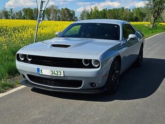 Dodge Challenger 5.7 Hemi NEHAVAROVANÉ