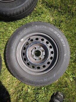 letní pneumatiky RIKEN 175/70 R13 82T na plecháčích
