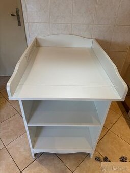 IKEA baby changing table + babycare mat + babycare mat cover - 1