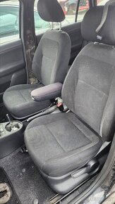 Sedačky Škoda Fabia 2