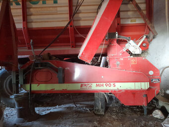 sklízecí řezačka na kukuřici