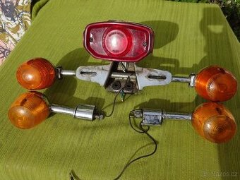 Honda, Kawasaki, Suzuki, Yamaha - blinkry, zadní světlo