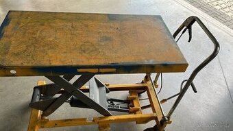 Hydraulický zvedácí vozík