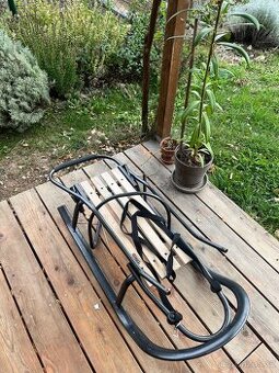 Sáňky dětské kov+dřevo černé