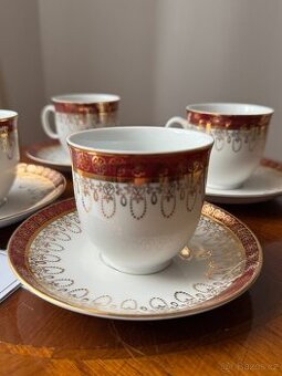 Sada 4 kávových zdobených keramických šálků s podšálky