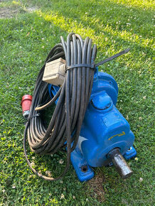 Motor i s převodovkou