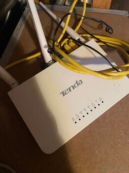 Bezdrátový router Tenda F3 Wireless N300 Wifi