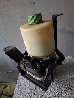 Servo řízení TRW,