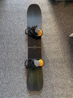 Snowboard Nitro Mountain VSSL 157cm s vázáním
