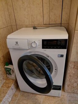 Pračka Electrolux PerfectCare 600 – 7 kg – úzká 44 cm - výbo