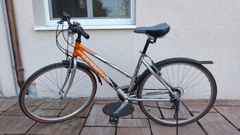 Trekové kolo Leader Fox picnic