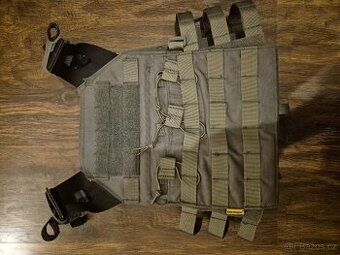 Plate Carrier Ranger Green + M4 sumky (jako nová)