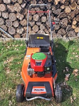 Sekačka s pojezdem Oleo-Mac Lux 55 TBI