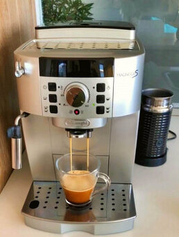 Delonghi magnifica S silver automatický kávovar