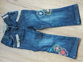 Džíny Next s vyšitými kytičkami 1,5-2roky i dýl