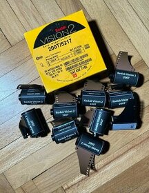 10X Kodak Vision 2 200T - kinofilm 10x36 snímků , expirovaný