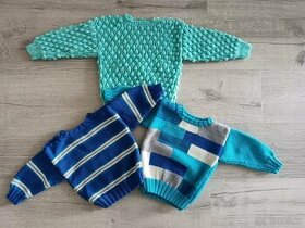 Jemné svetříky pro miminko