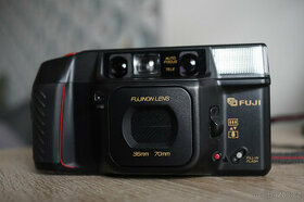 Point and shoot fotoaparát na kinofilm Fuji Tele Cardia Supe