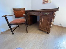 Starožitný stůl (zrenovovaný) a židle