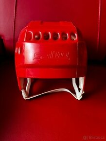 Stara hokejová helma Salvo - seniorská - perfekt stav