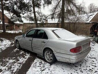 Nahradní díly mercedes w210