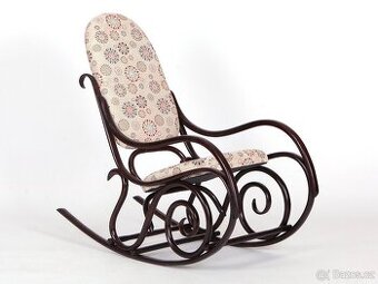 Houpací křeslo THONET po renovaci.