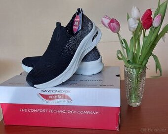 Dámské tenisky zn. Skechers Air-cooled Arch fit